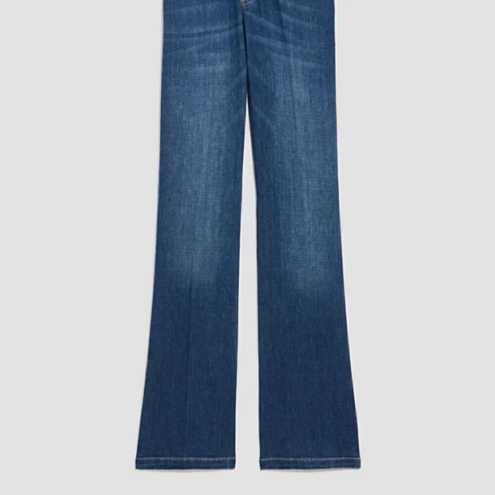 Max&Co Mid Rise Bootcut Jeans - Color Midnight Blue - Size 28 - Picture 8 of 8